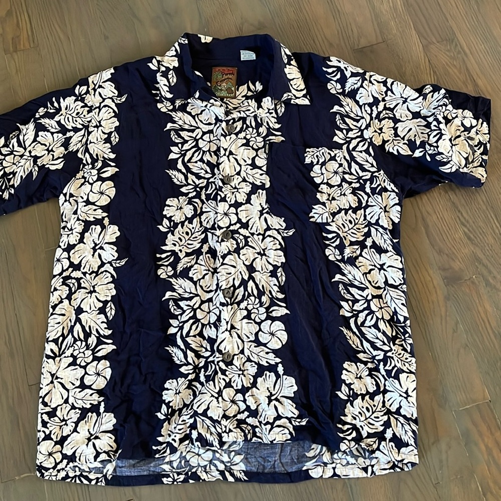 Pineapple Connection Vintage Hawaiian button-down shirt, size small